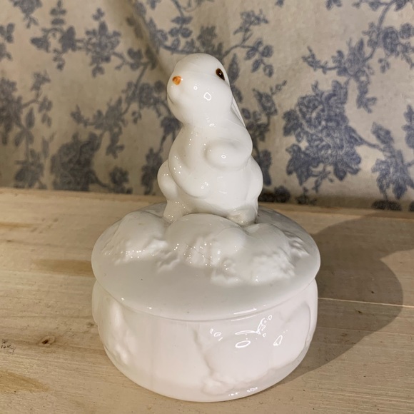 VTG Easter Bunny Rabbit Lidded Trinket Box - Picture 5 of 10